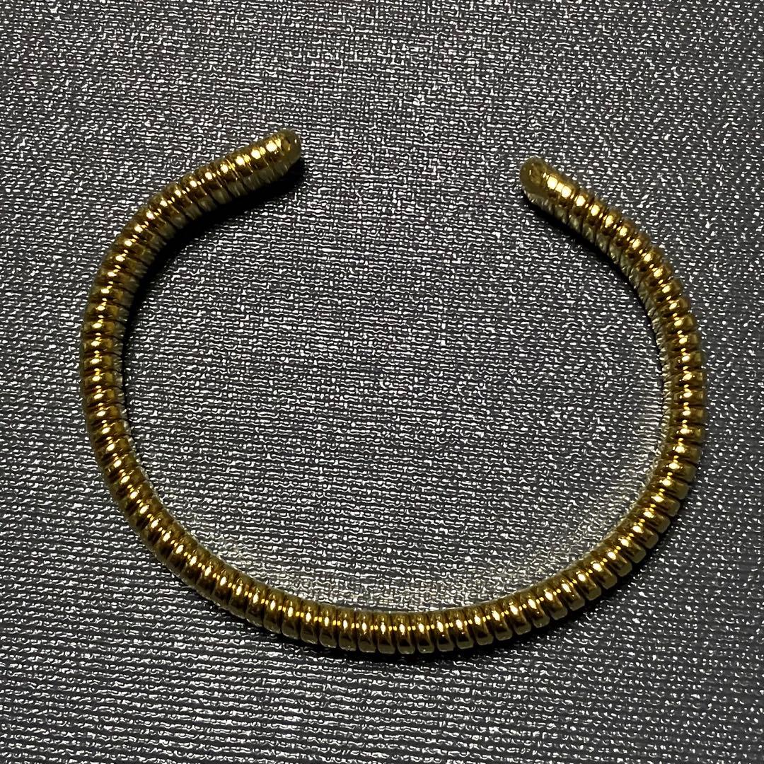美品 ORGONE オルゴンリング バングル ゴールドカラー 健康グッズ