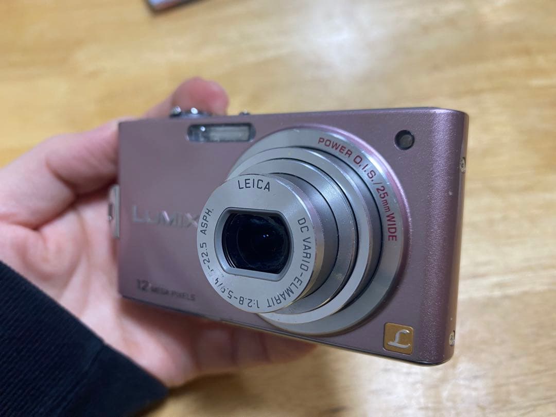 Panasonicデジカメ　LUMIX DMC-FX60ピンク 12メガピクセル