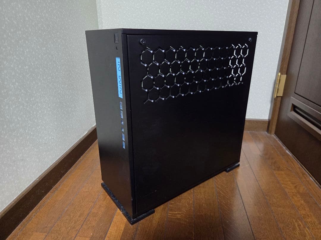 in win 303 フルタワーPCケース 黒 ガラスパネル