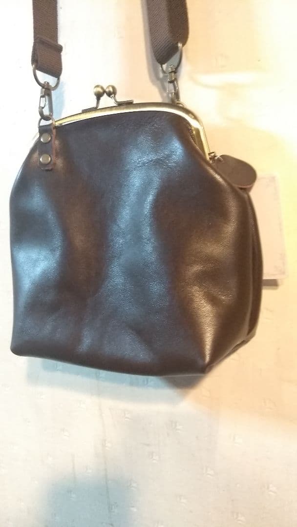 人気商品！牛革使用のガマ口バック　レザー　バック　牛革　ガマ口　ブラウン