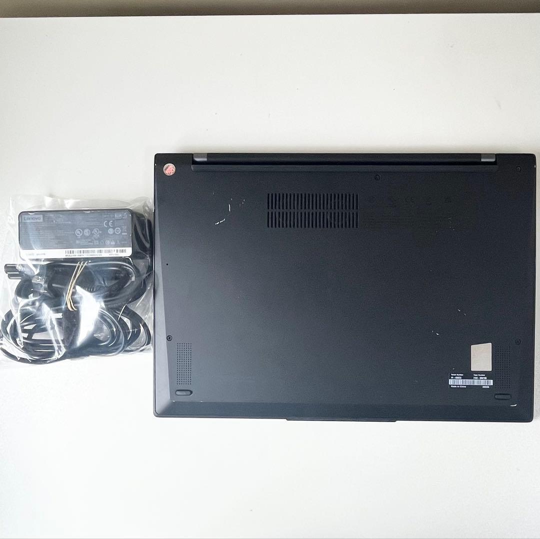 【超美品】ThinkPad X1 Carbon Gen102022年8GB i5