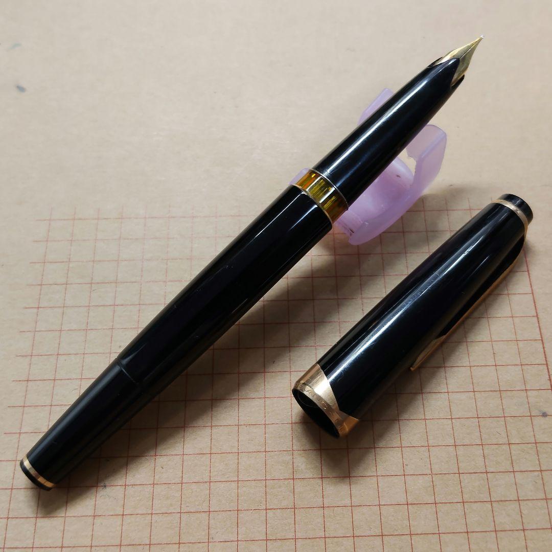 k*n様 MONTBLANC #12 ブラック 万年筆 18C-750 吸入式