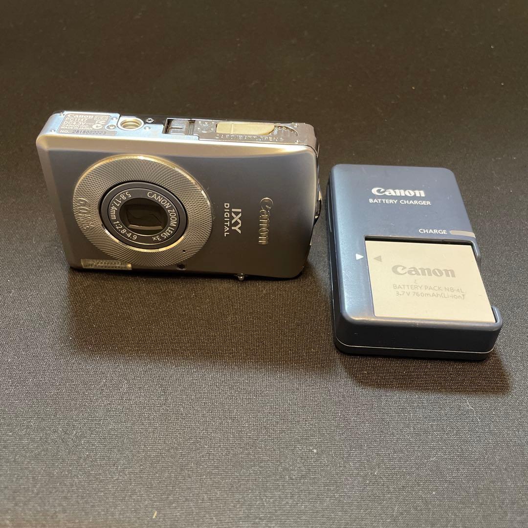 Canon IXY DIGITAL 80本体とバッテリーチャージャー・バッテリー