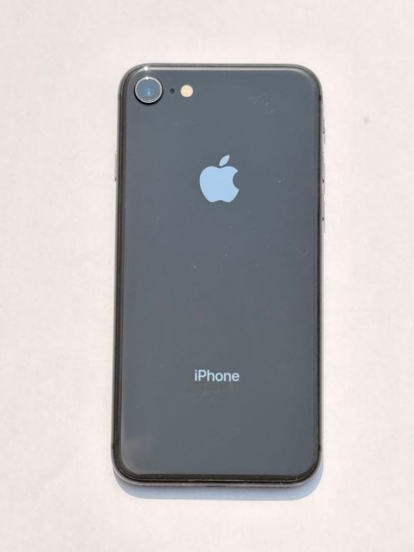 iPhone 8 64GB Condition: Good (○)