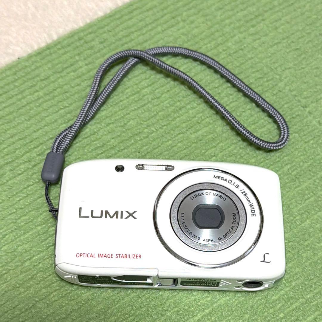 【本体のみ】LUMIX コンパクトデジタルカメラ 白　パナソニック　DMC-S2