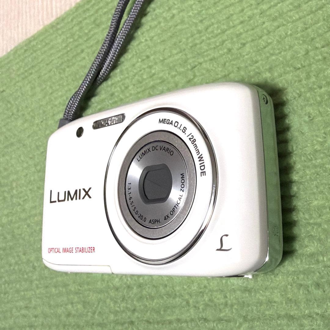 【本体のみ】LUMIX コンパクトデジタルカメラ 白　パナソニック　DMC-S2