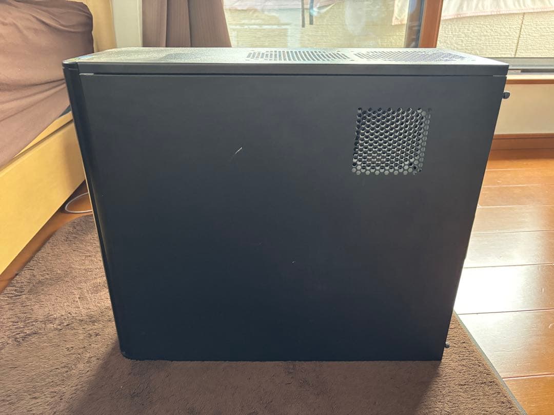 デスクトップPC ブラック タワー型 マザーボード　とCPUのみ取付済