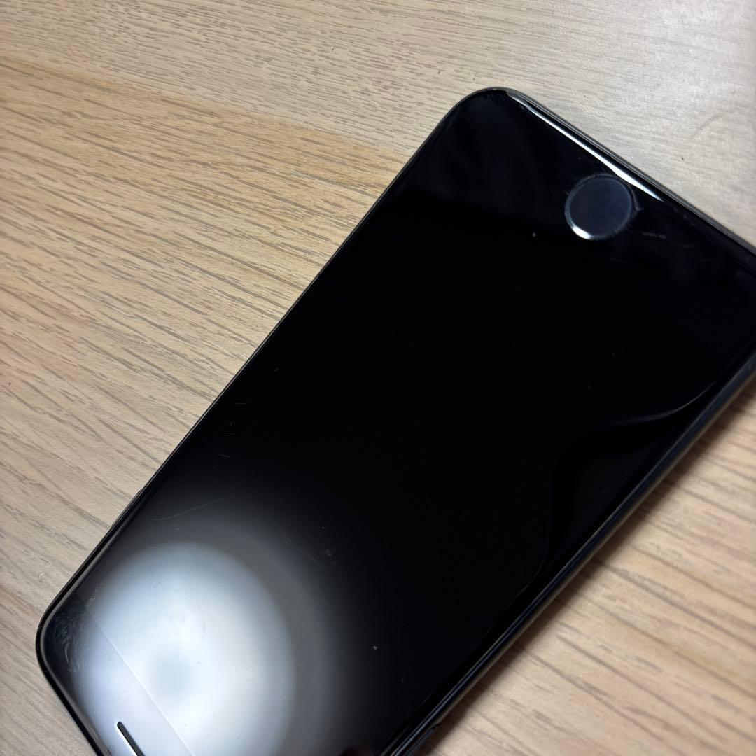 Apple iPhone SE3 第3世代　64gb