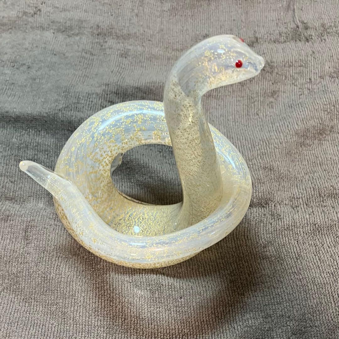 金箔入り 白蛇 置物 高さ約17cm ガラス細工 縁起物 開運 インテリア