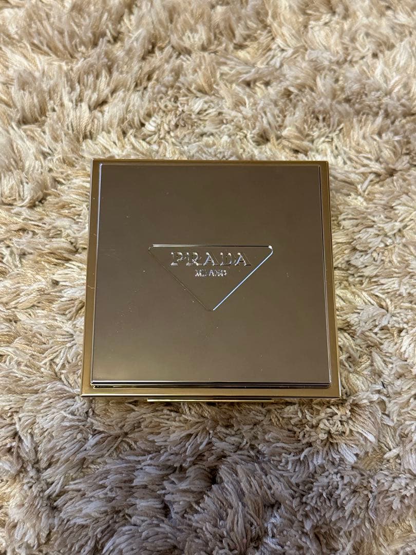 PRADA／プラダ　ダイメンションズ　マルチエフェクト　アイシャドウ　08
