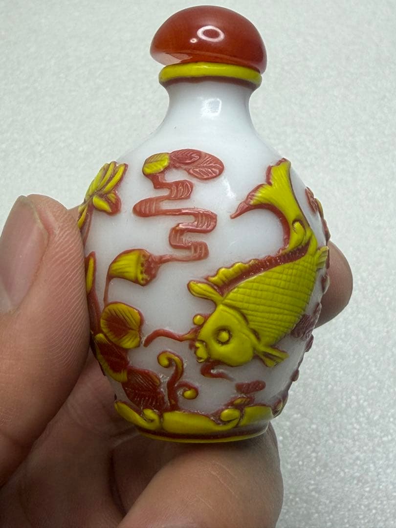 ガラス製金魚と蓮の花のボトル 鼻煙壺