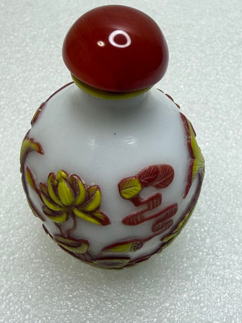 ガラス製金魚と蓮の花のボトル 鼻煙壺