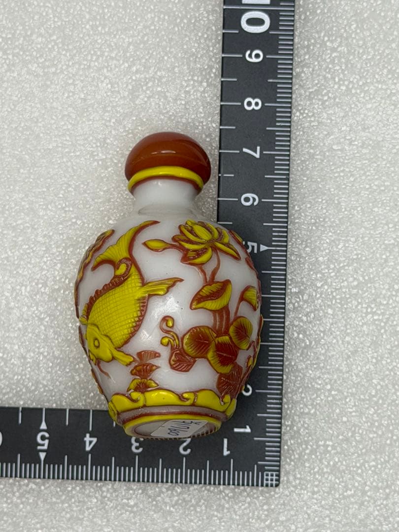 ガラス製金魚と蓮の花のボトル 鼻煙壺