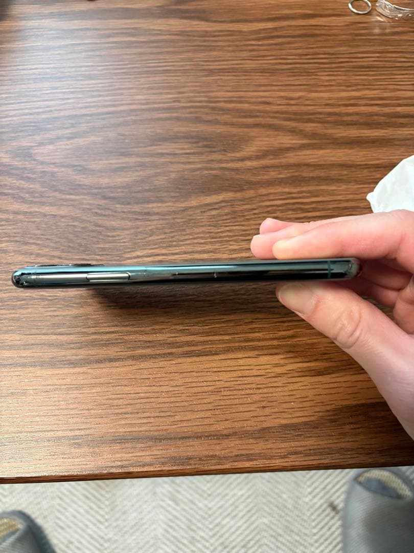 Apple iPhone 11 Pro ミッドナイトグリーン