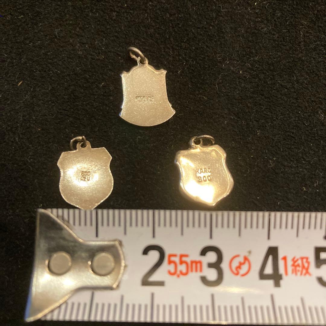 イギリス／ドイツ　シルバー(刻印付) シールドチャーム