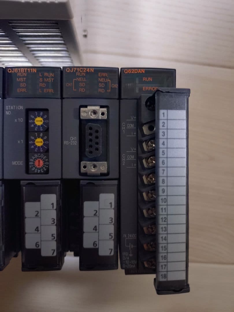 MITSUBISHI PLC　i/oユニット