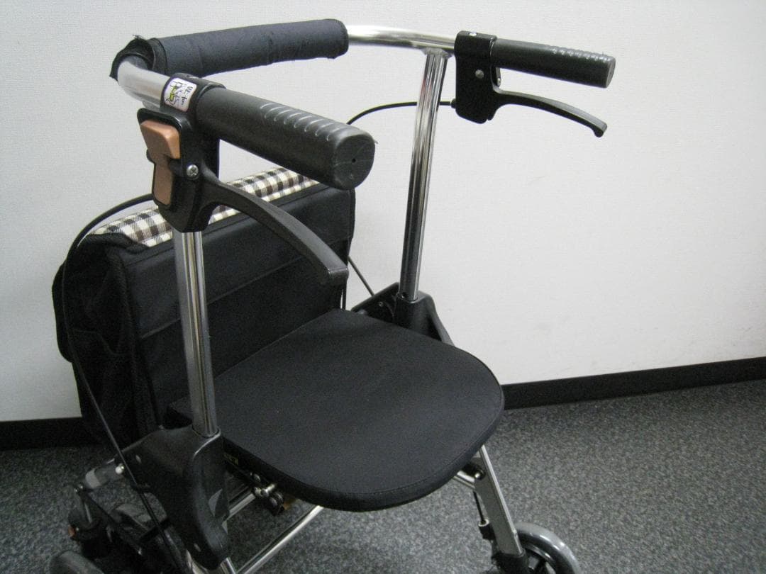 テイコブリトルハイ　HS05H　チェックブラック 幸和製作所 歩行器 ①