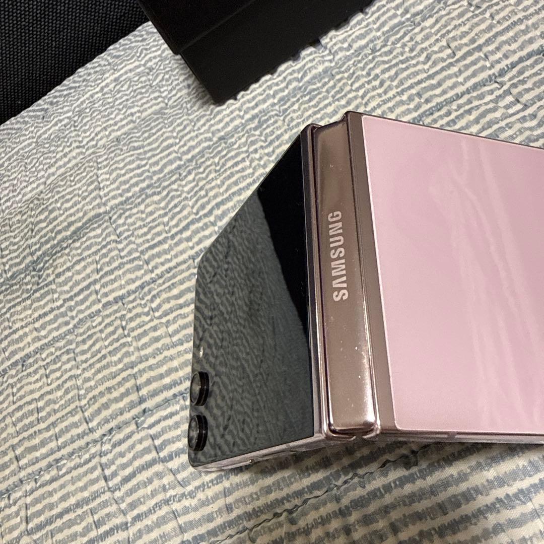 ズ*コ様 [外観美品]Galaxy Z Flip5 256GB ピンク SIMフ
