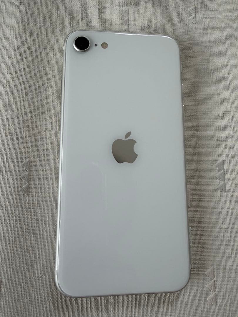 スマートフォン本体 iPhone8E 64GB