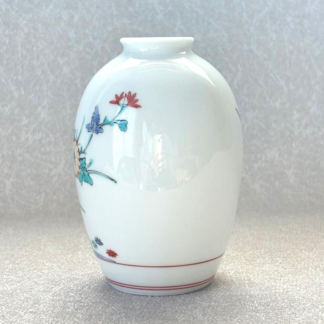 美品 人間国宝 十四代酒井田柿右衛門 菊鳥文様花瓶 有田焼 10.7cm