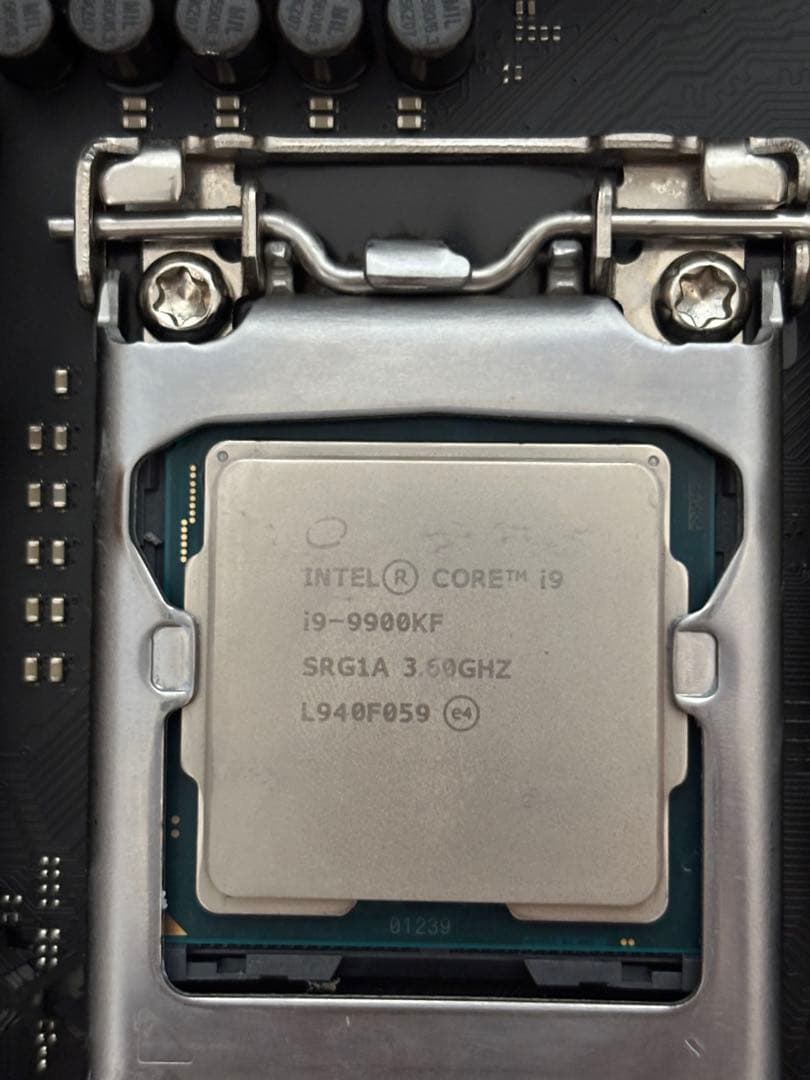 マザーボード ROG STRIX Z390 intel i9-9900KF ddr4 32GB