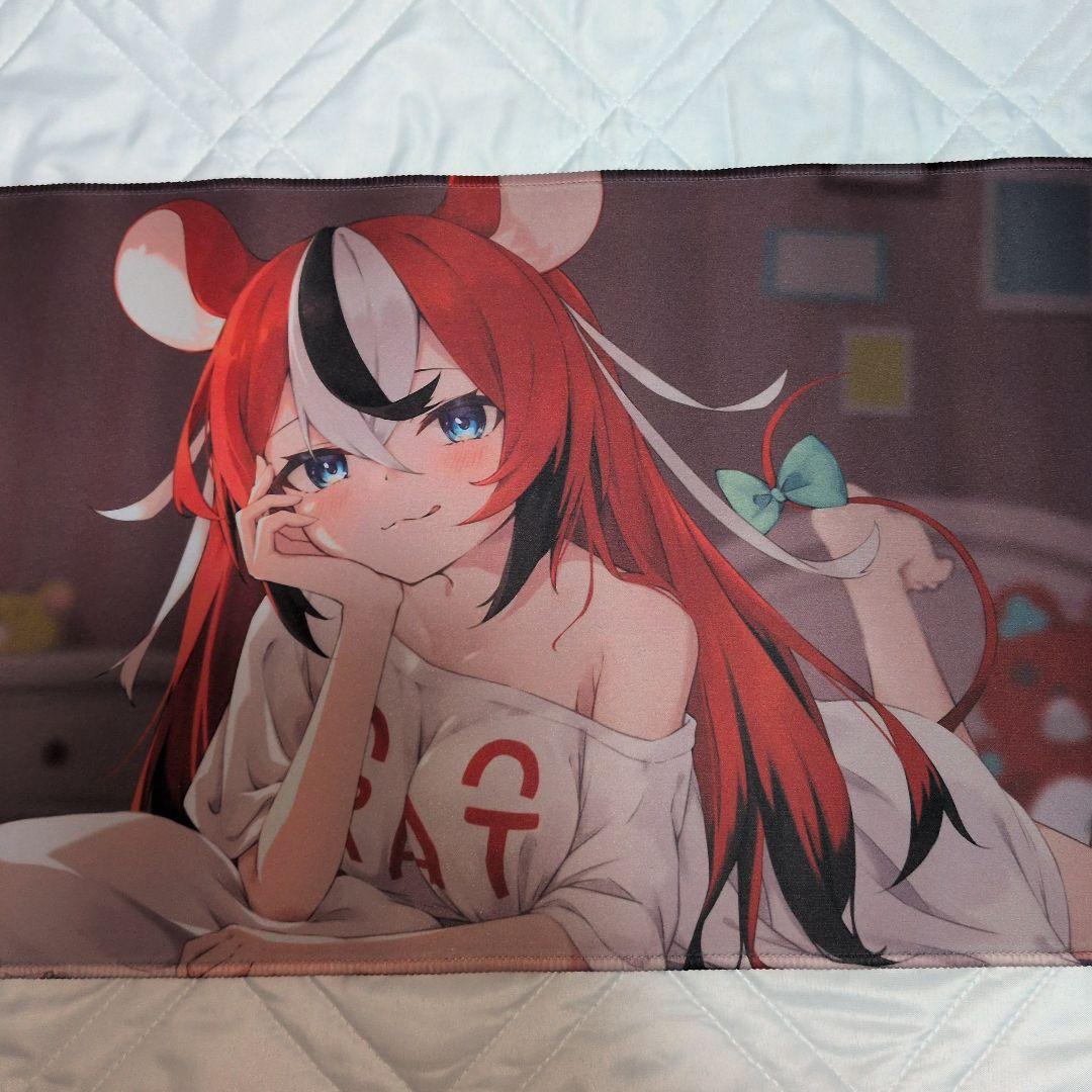 に*け様 匿名配送　ホロライブ ハコス・ベールズ プレイマット デスクマット　3