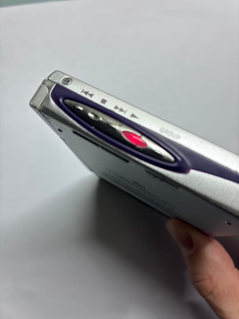 [動作品][美品]SONY ポータブルミニディスクプレーヤー MZ-E707