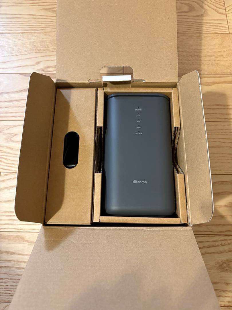 docomo ドコモ 5G HR02 ダークグレー