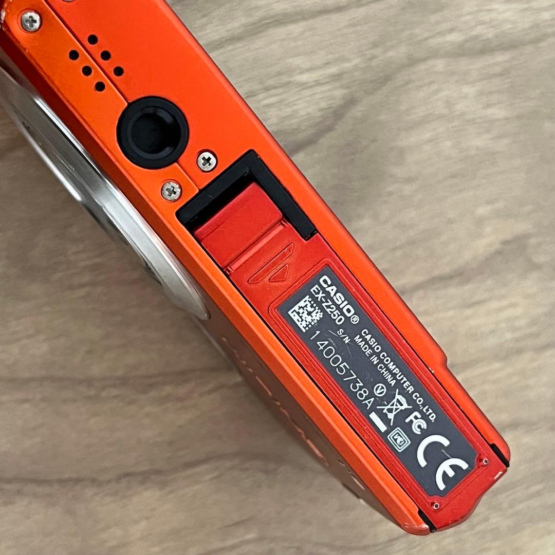 CASIO EXILIM 9.1メガピクセル デジタルカメラ