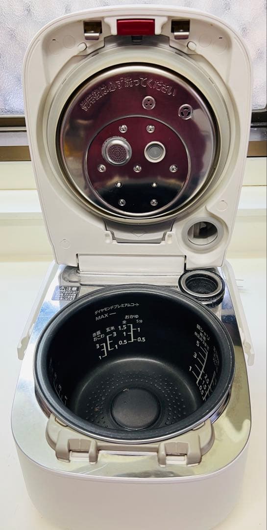 Panasonic 炊飯器 SR-VSX109 うまく動作しています。2019年