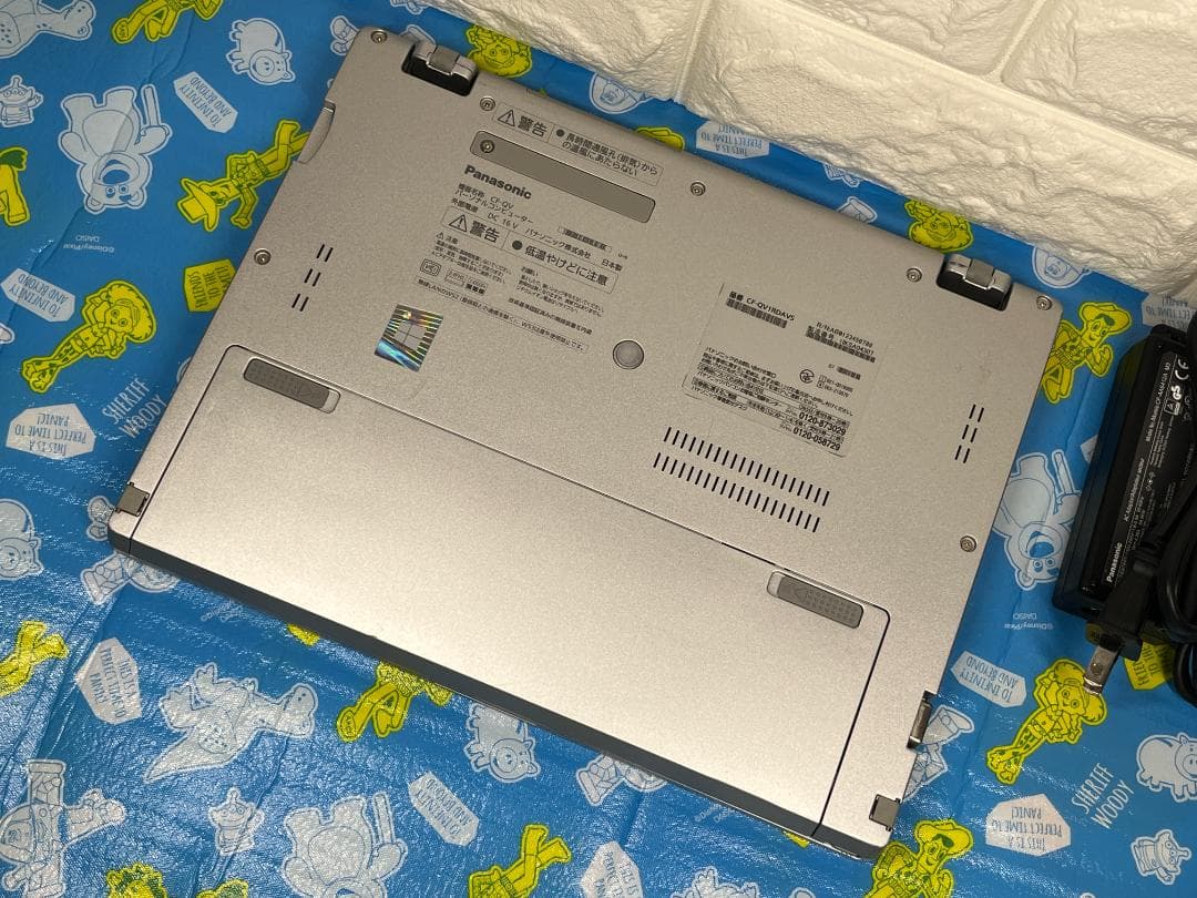 美品 パナソニック CF-QV1 16GB 2in1 軽量・頑丈 レッツノート