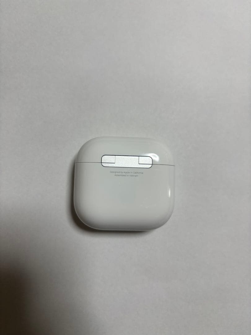 AirPods 4 本体 アクティブノイズキャンセリング　充電ケースのみ