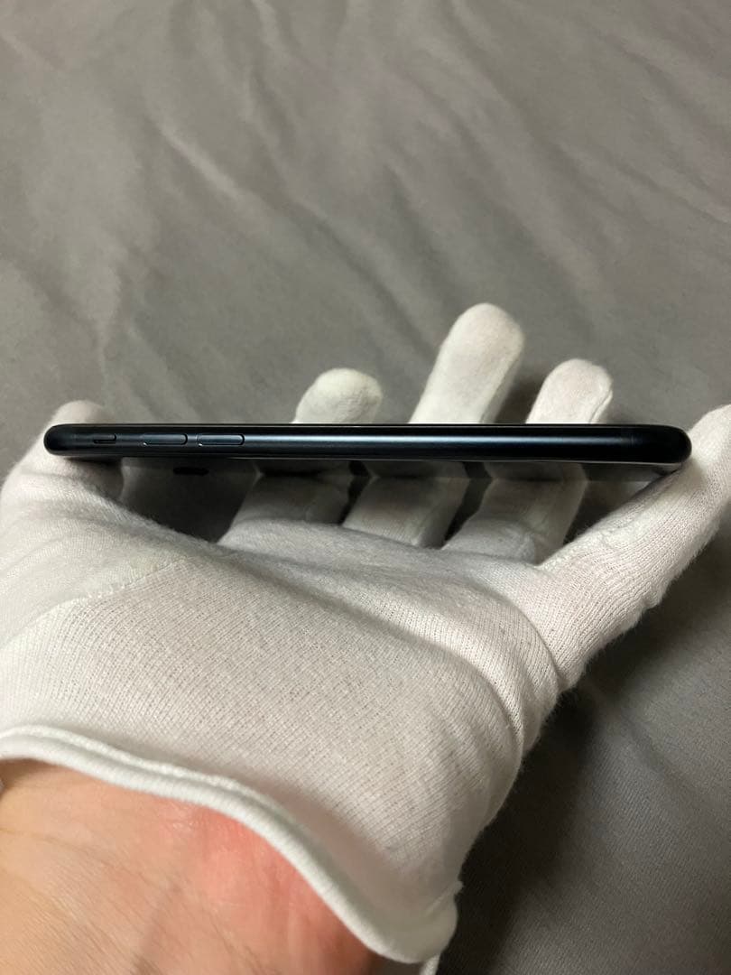 u*f様 美品 バッテリー100% iPhone SE (第3世代) 64GBS