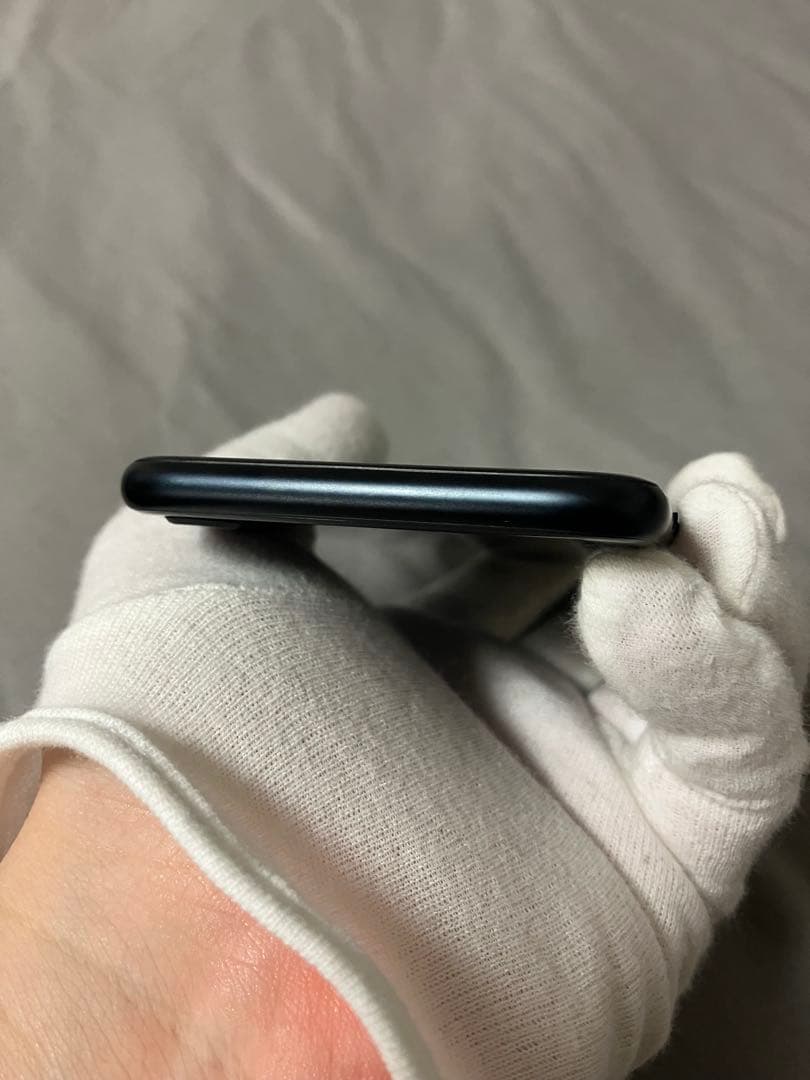 u*f様 美品 バッテリー100% iPhone SE (第3世代) 64GBS