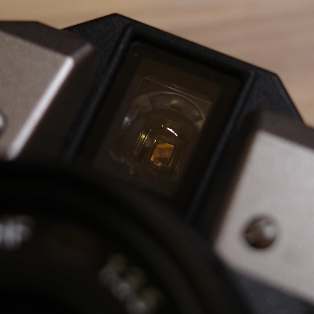PENTAX 17 (木製グリップ+レンズフィルター)