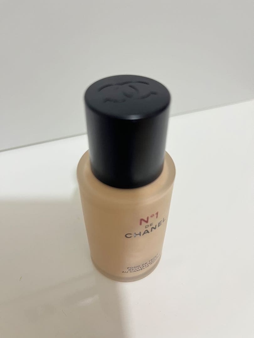 【ほぼ未使用】CHANEL N°1ドゥシャネル フリュイドファンデ B10 箱付