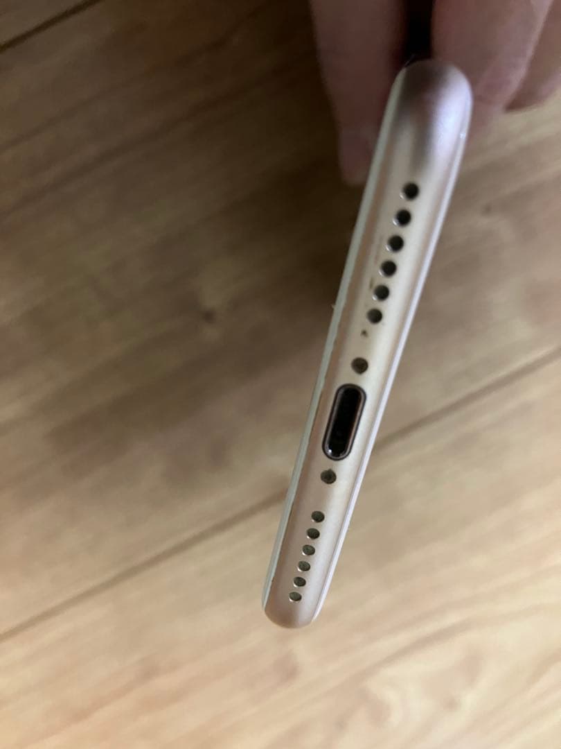 S*）様 Apple iPhone 8 ゴールド