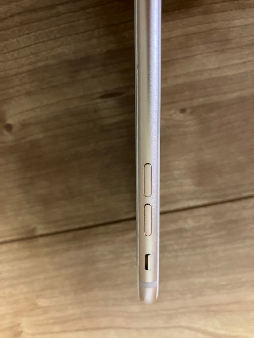 S*）様 Apple iPhone 8 ゴールド