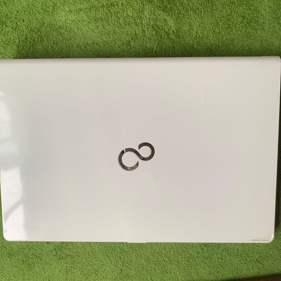 富士通　FUJITSU LIFEBOOK SH75/M