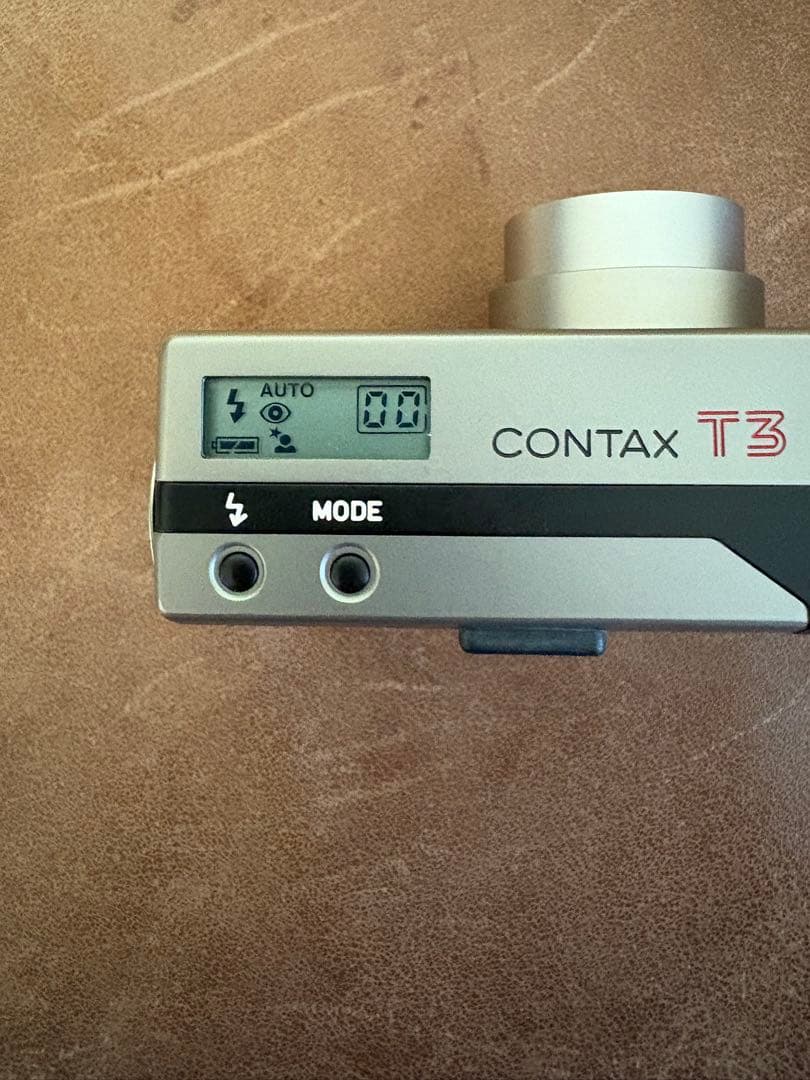 CONTAX T3 コンタックス　コンパクトフィルムカメラ　チタンシルバー