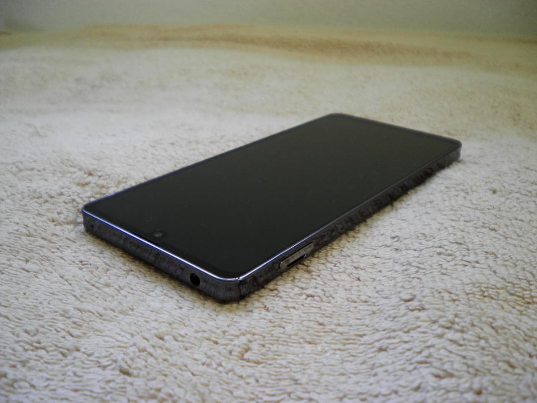 AQUOS zero6 au SHG04 ブラック