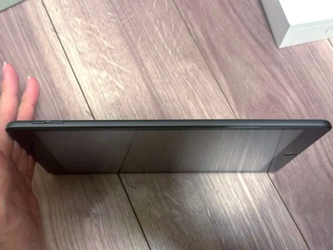 iPad 第9世代 シルバー 64GB WiFi