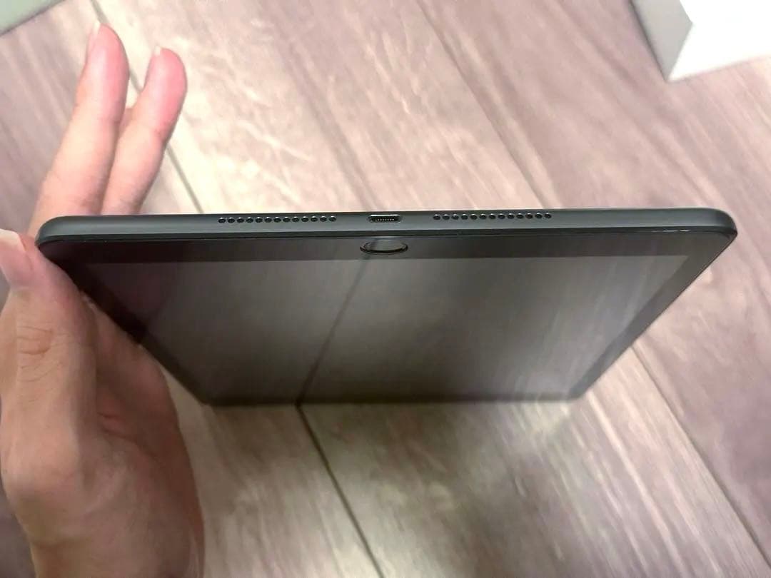 iPad 第9世代 シルバー 64GB WiFi