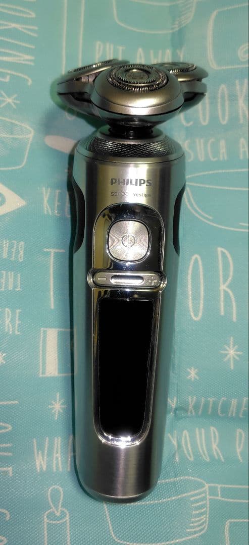PHILIPS S9000 Prestige SP9820 / 2020年製
