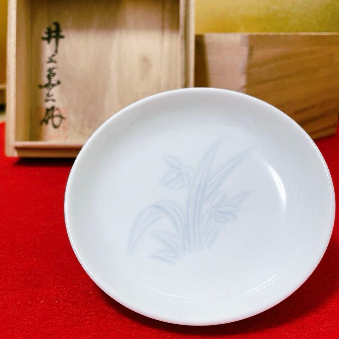 【未使用品】人間国宝 井上萬二作 白磁染蘭彫文 小皿5枚 共箱 しおり付き