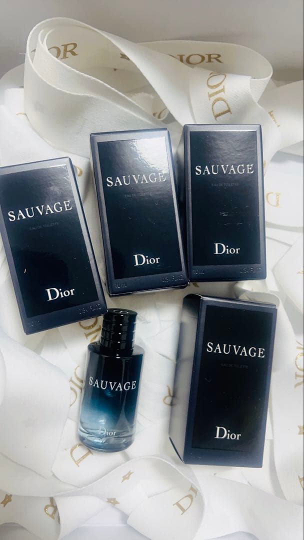 Dior Sauvage ミニ香水 男性用 10mlx4