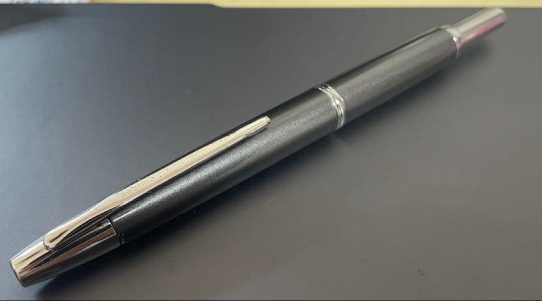 キャップレスデシモ　ダークグレーマイカ　中字