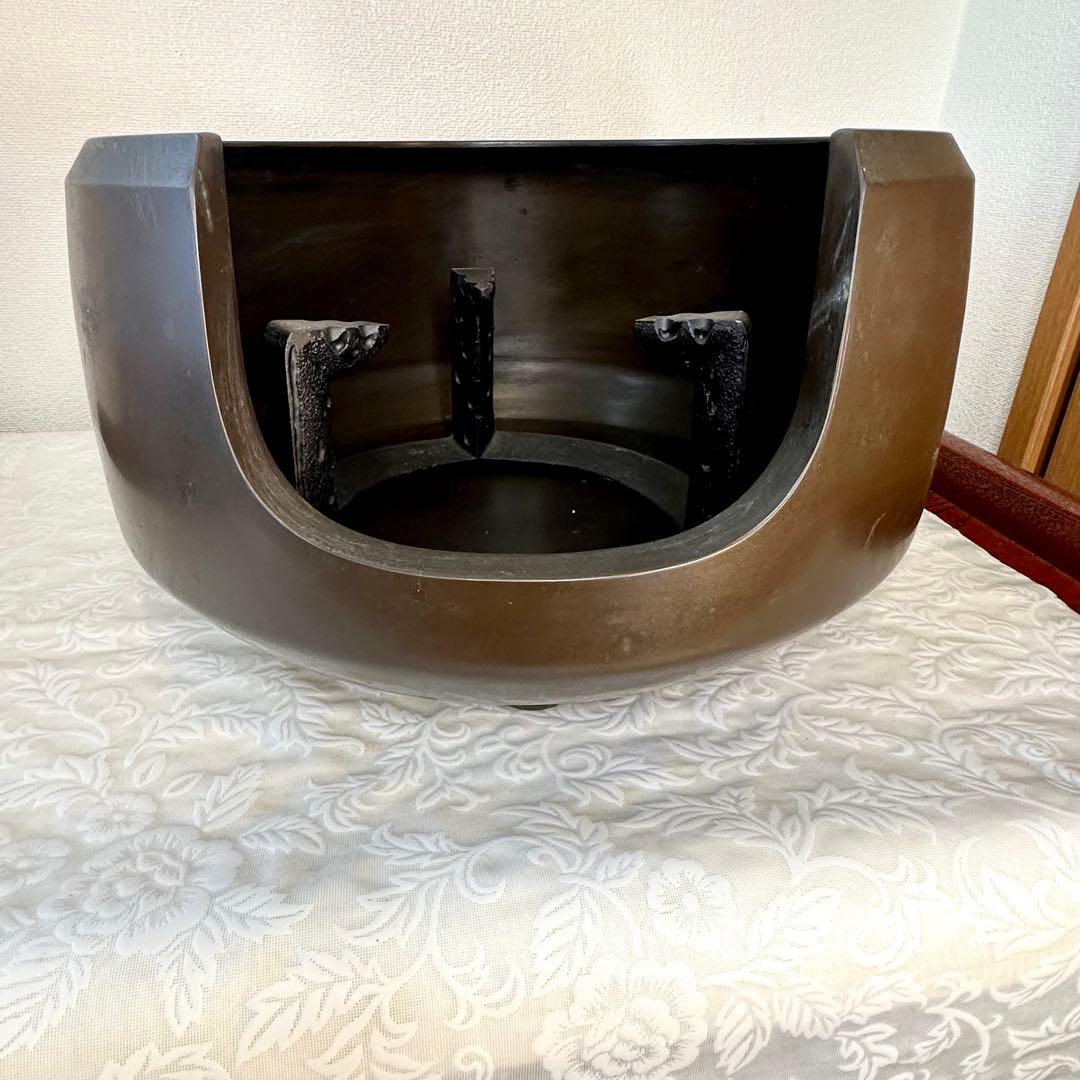 ♦︎未使用品♦︎ 虫喰い 五徳　三つ足　鉄鋳物　茶道具　風炉用