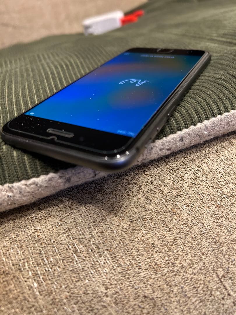iPhone8 スペースグレー