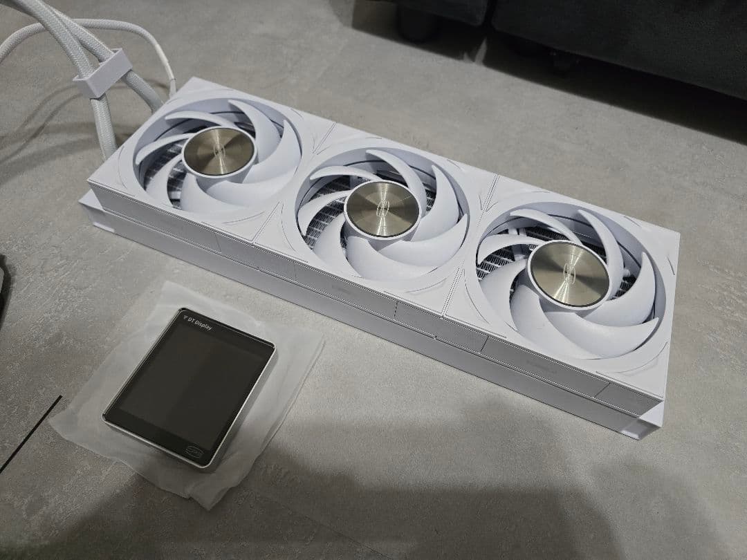 DT360 ARGB Display AIO CPUクーラー